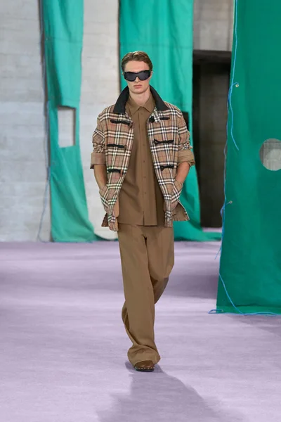 Look 41